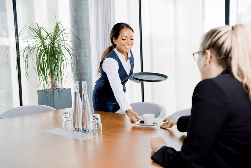 CH_2019_Service-Button_Reception